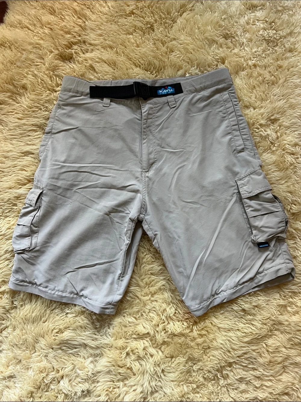 Kavu Men's Light Tan Cargo Shorts with Belt